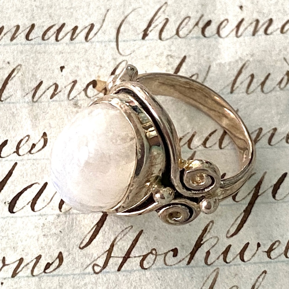 Stunning Arya 925 Sterling Silver and Moonstone Ring Size 5 - Picture 6 of 12